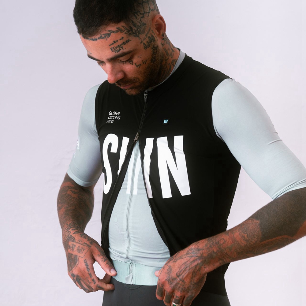 Srebrnoszary zestaw męskich od – Cycling Gear Brands recenzja i cena